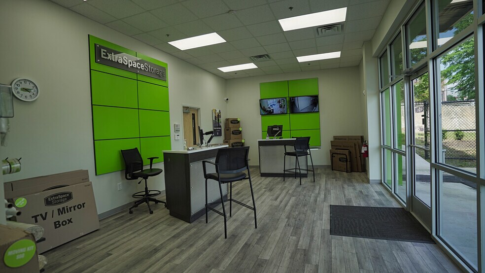 More Photos Of 1101 W D St, North Wilkesboro Warehouse For Lease