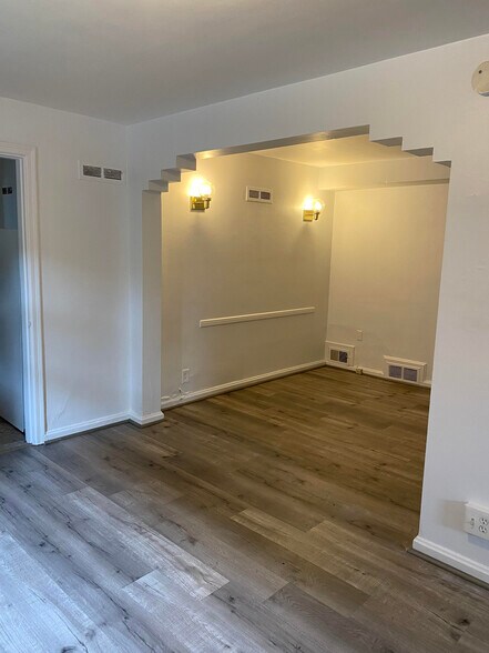 More Photos Of 877 Ludlow, Cincinnati Apartments For Sale