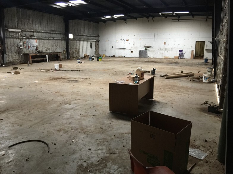 More Photos Of 2895 E US Highway 80, Abilene Warehouse For Lease