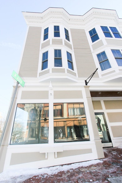 More Photos Of 104 Main St, Amesbury Storefront Retail Residential For Sale
