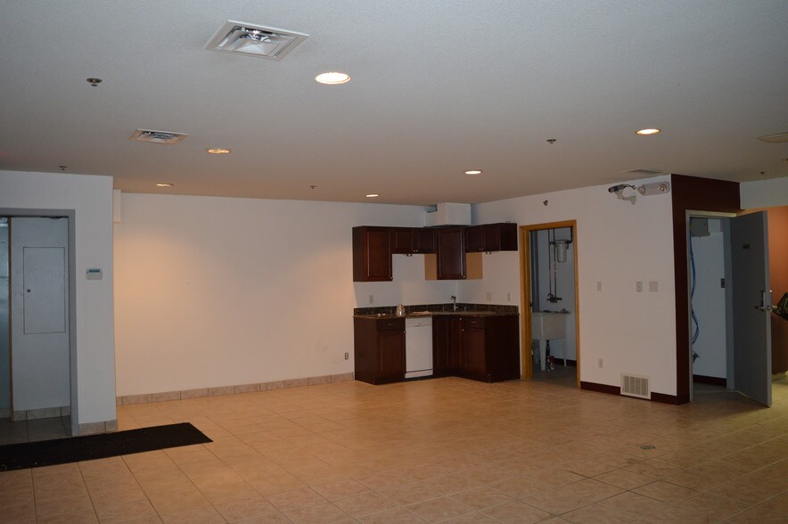 More Photos Of 3104-3160 Parsons Rd NW, Edmonton Office Residential For Sale