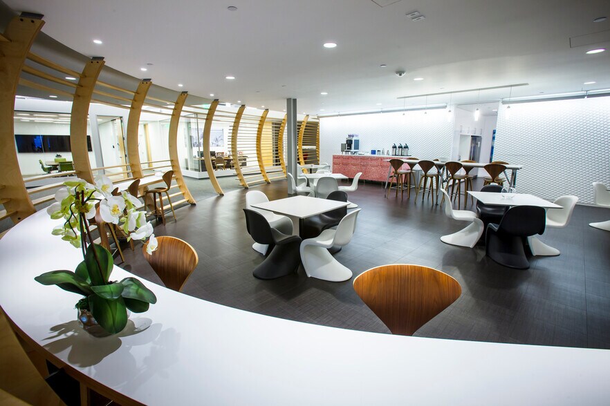 More Photos Of 2015 Manhattan Beach Blvd, Redondo Beach Office For Sale