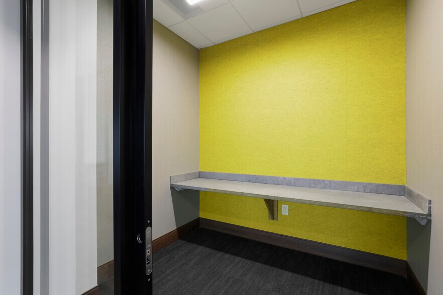 More Photos Of 2451 W Grapevine Mills Cir, Grapevine Coworking Space