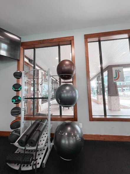 More Photos Of 2888 Nash St, Bryan Apartments For Sale