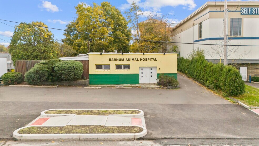 More Photos Of 755 Barnum Avenue Cutoff, Stratford Veterinarian Kennel For Sale