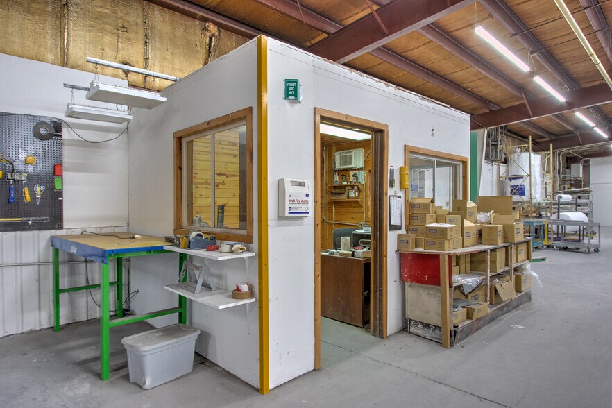 More Photos Of 106 Dunn Ave N, Hinckley Industrial For Lease