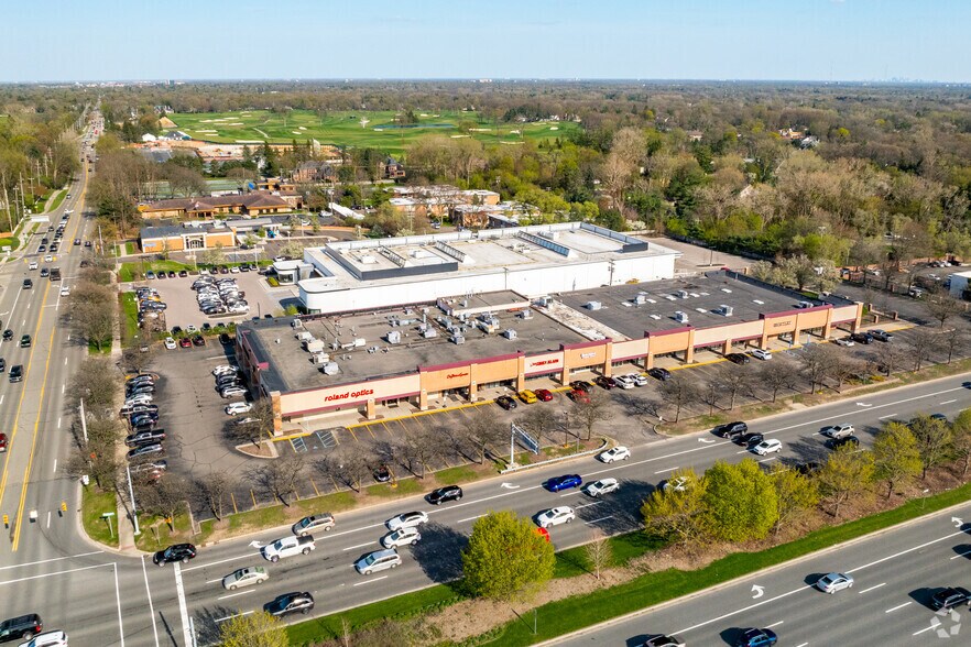 More Photos Of 6525-6575 Telegraph Road, Bloomfield Township Unknown For Lease