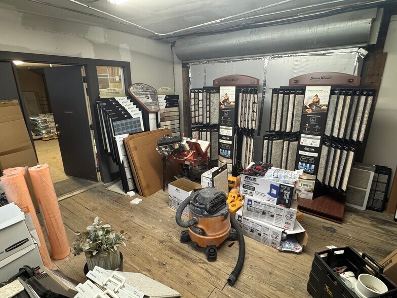 More Photos Of 100 E 32nd St, Bryan Freestanding For Lease