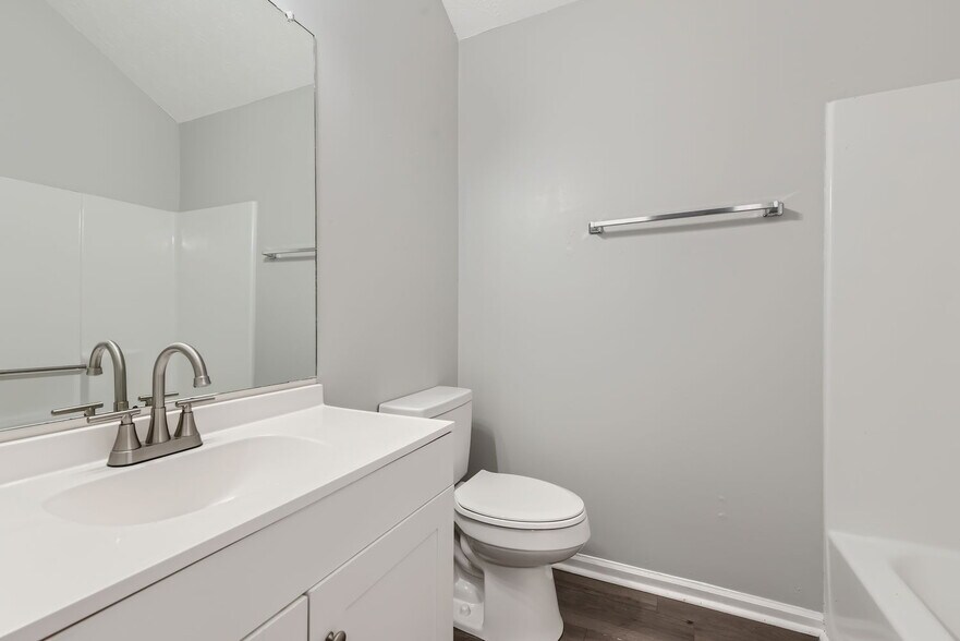 More Photos Of 8537 Pineland Dr, Jonesboro Apartments For Sale