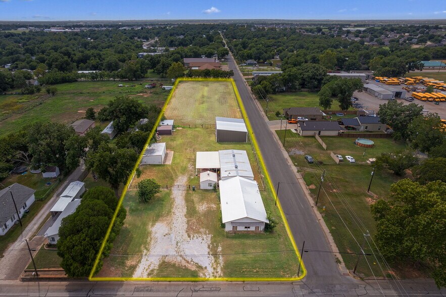 More Photos Of 446 3rd st, Burkburnett Warehouse For Sale