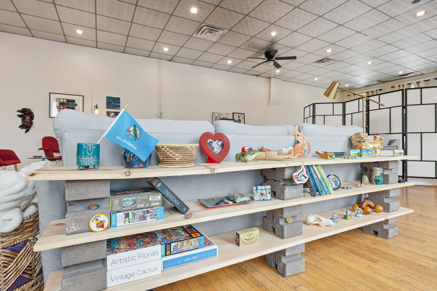 More Photos Of 120 S Rock Island Ave, El Reno Storefront Retail Office For Lease