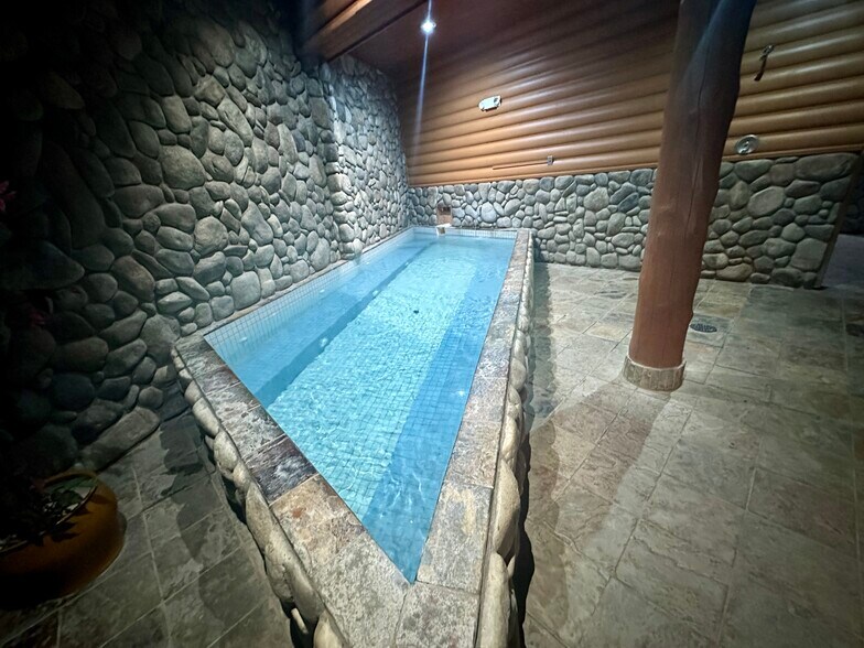 More Photos Of 38600 Highway 12 W, Lolo Hotel For Sale