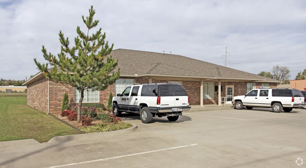 Primary Photo Of 1009 N Meridian Ave, Oklahoma City Office For Sale