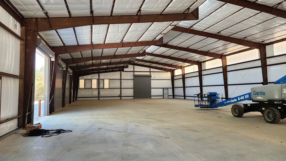 More Photos Of 1617 N Loop 336 E, Conroe Flex For Sale