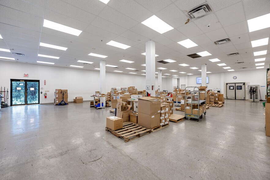 More Photos Of 301 N 4th St, Vineland Warehouse For Lease