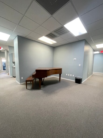 More Photos Of 222 2nd St N, Saint Petersburg Office For Lease