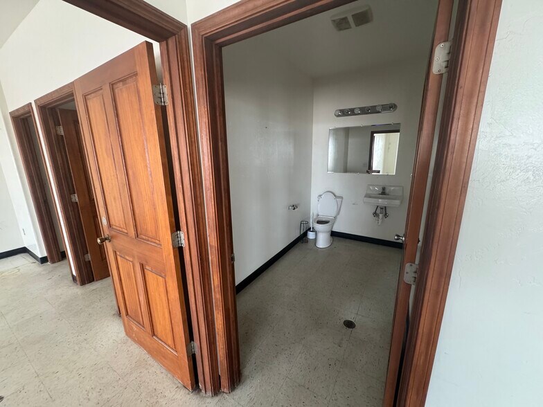 More Photos Of 3050 US Highway 93 S, Kalispell Industrial For Lease