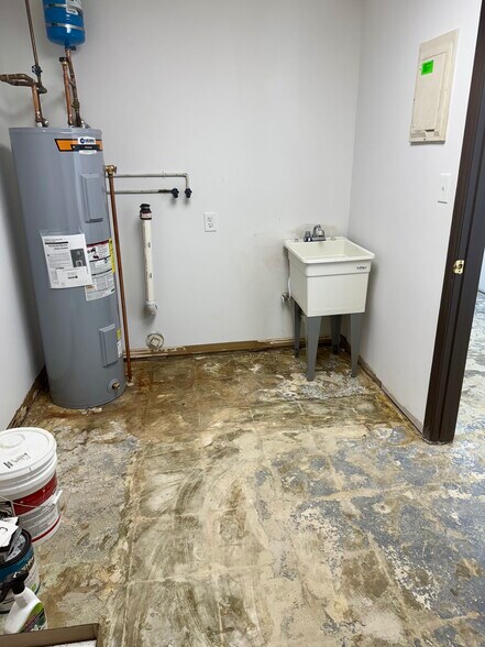 More Photos Of 1713 Rosemont Ave, Frederick Office For Lease