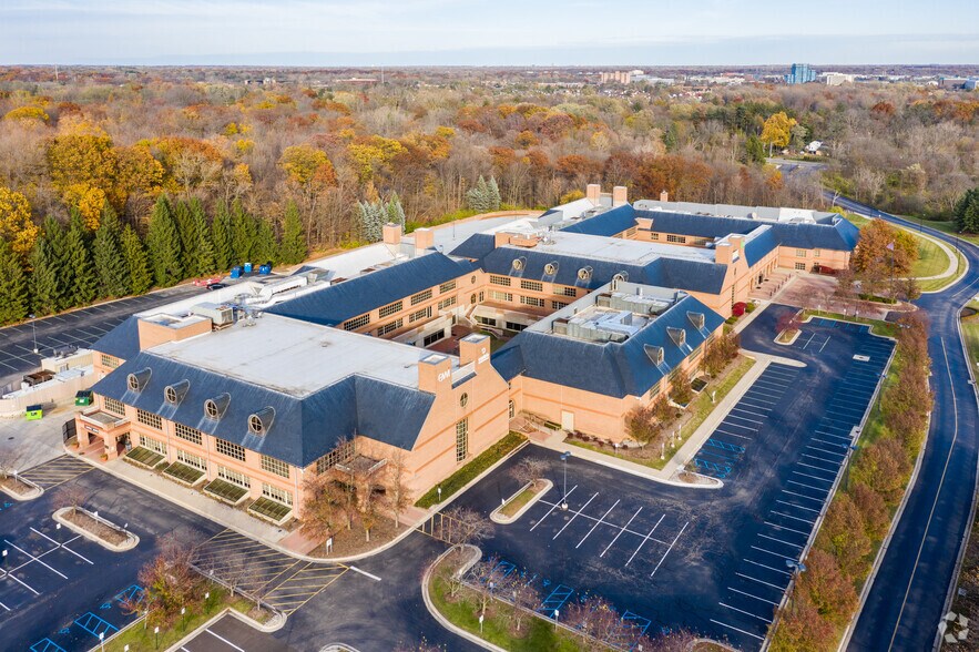 More Photos Of 27777 Inkster Rd, Farmington Hills Office For Lease