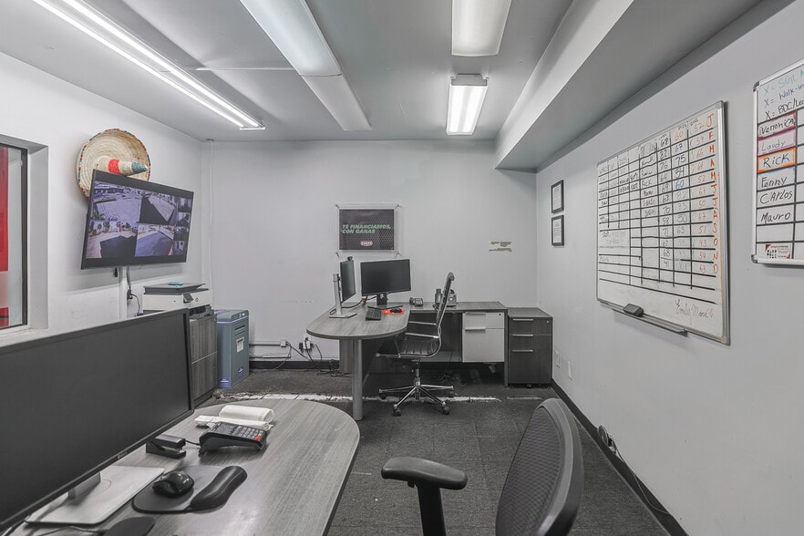 More Photos Of 4734 Firestone Blvd, South Gate Auto Dealership For Sale