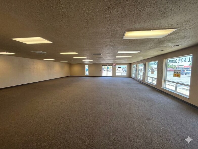 More Photos Of 5555 N Pioneer Dr, Coeur d'Alene Freestanding For Lease