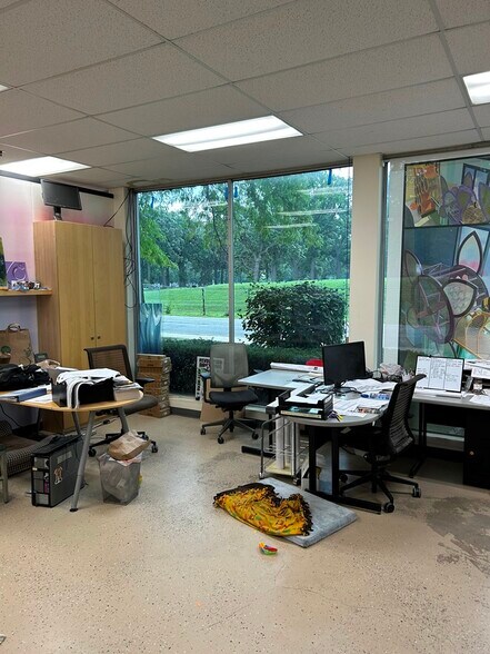 More Photos Of 4242 W Bryn Mawr Ave, Chicago Manufacturing For Lease