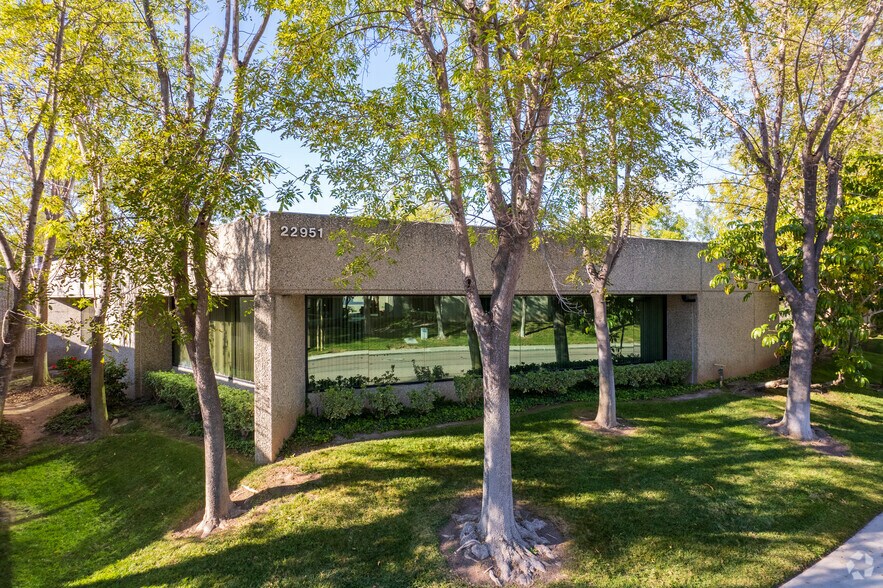 More Photos Of 22981 Mill Creek Dr, Laguna Hills Unknown For Lease