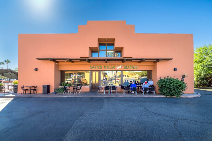 More Photos Of , Palm Springs General Retail For Sale