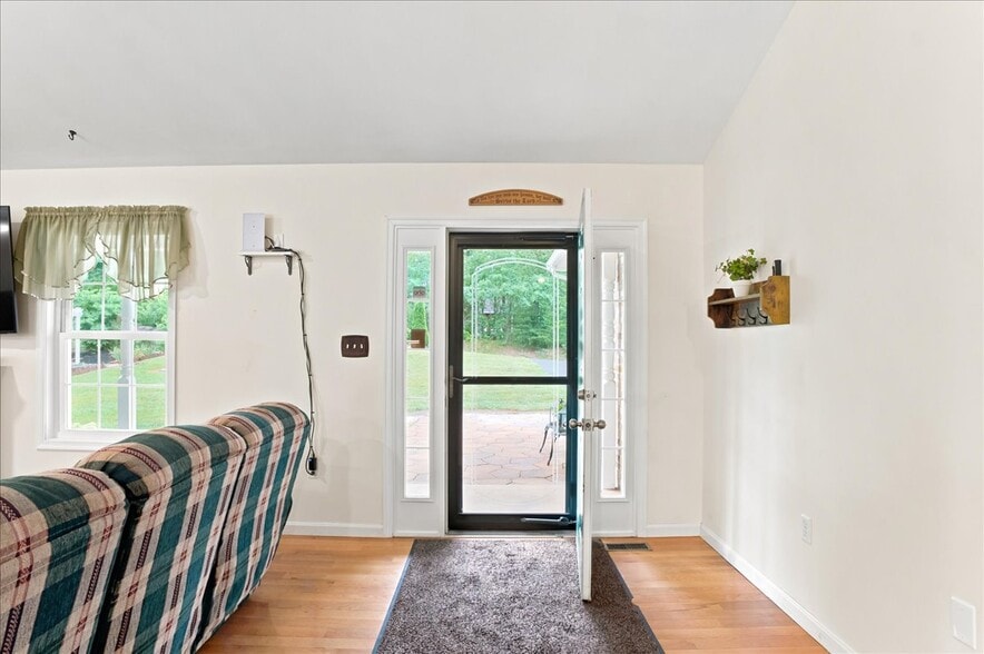 More Photos Of 1309 Redland Rd, Cross Junction Winery Vineyard For Sale