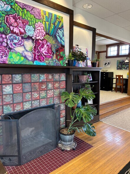 More Photos Of 616 4th Ave SE, Cedar Rapids Office For Lease