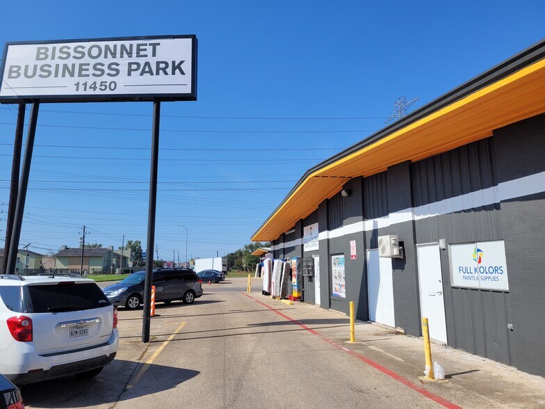 More Photos Of 11450 Bissonnet St, Houston Warehouse For Lease