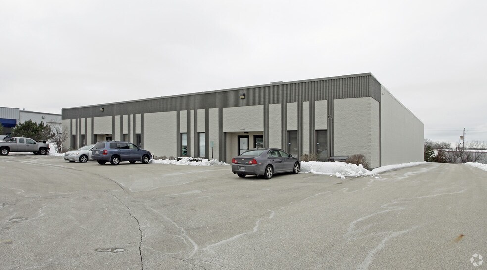 More Photos Of W226N781 Eastmound Dr, Waukesha Light Manufacturing For Lease