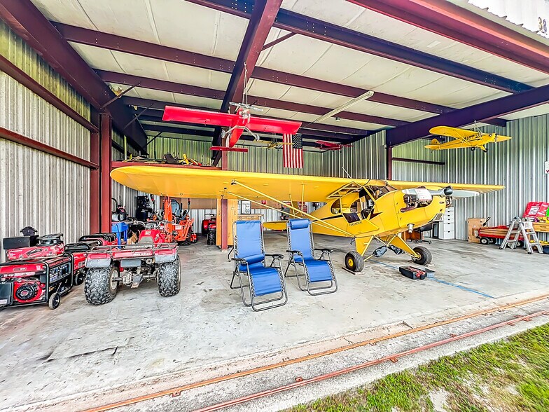 More Photos Of 7001 W Jones Ave, Mount Dora Airplane Hangar For Sale