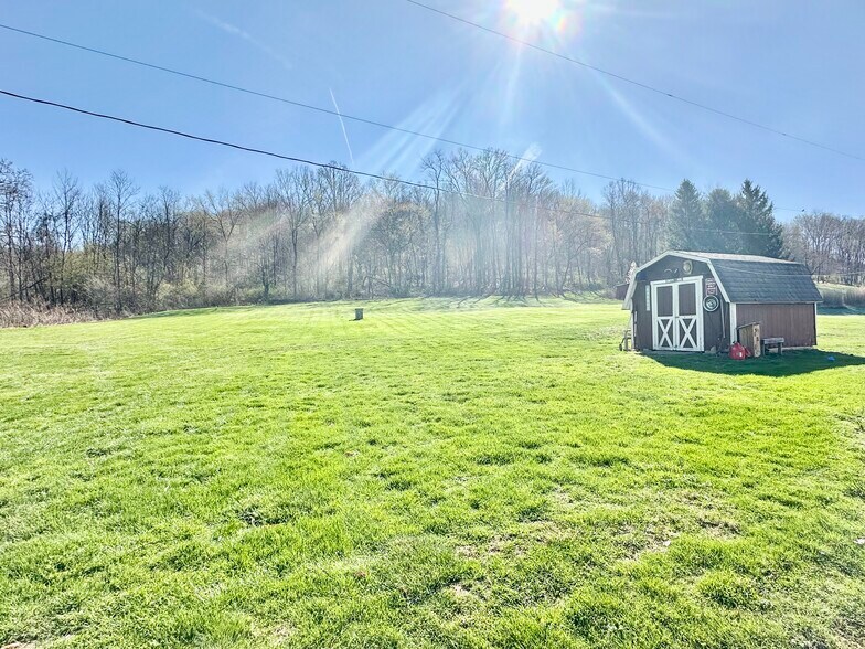 More Photos Of 7041 State Route 800 SE, Uhrichsville Loft Creative Space For Sale