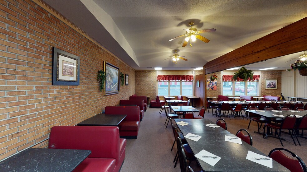 More Photos Of 1102 W Spring St, Monroe Restaurant For Sale