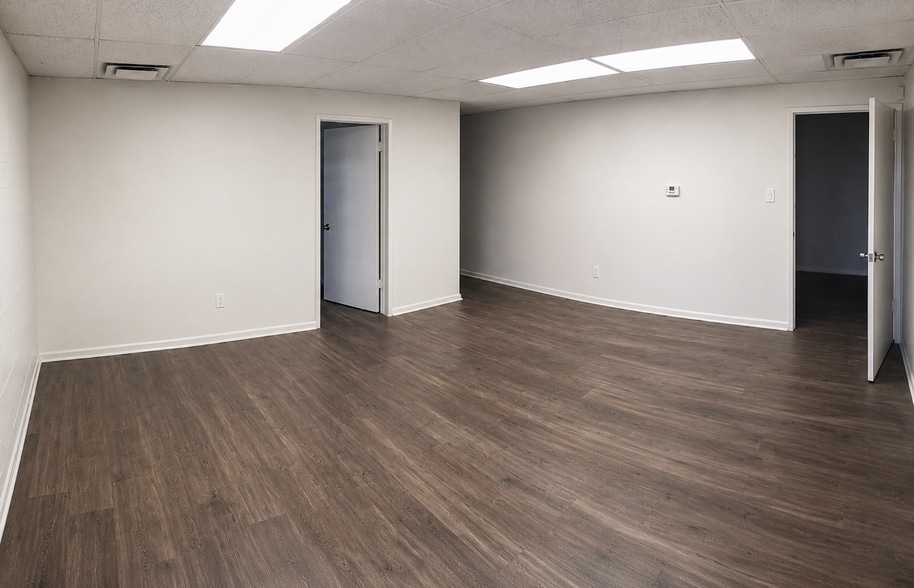 More Photos Of 15151 Prairie Ave, Lawndale Warehouse For Sale