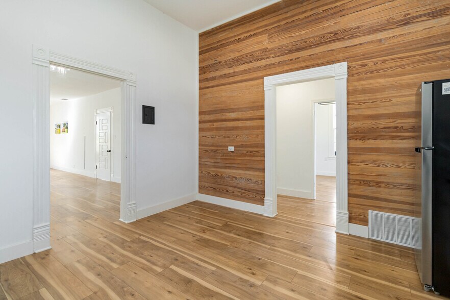 More Photos Of 30951 Blanco Rd, Bulverde Flex For Sale