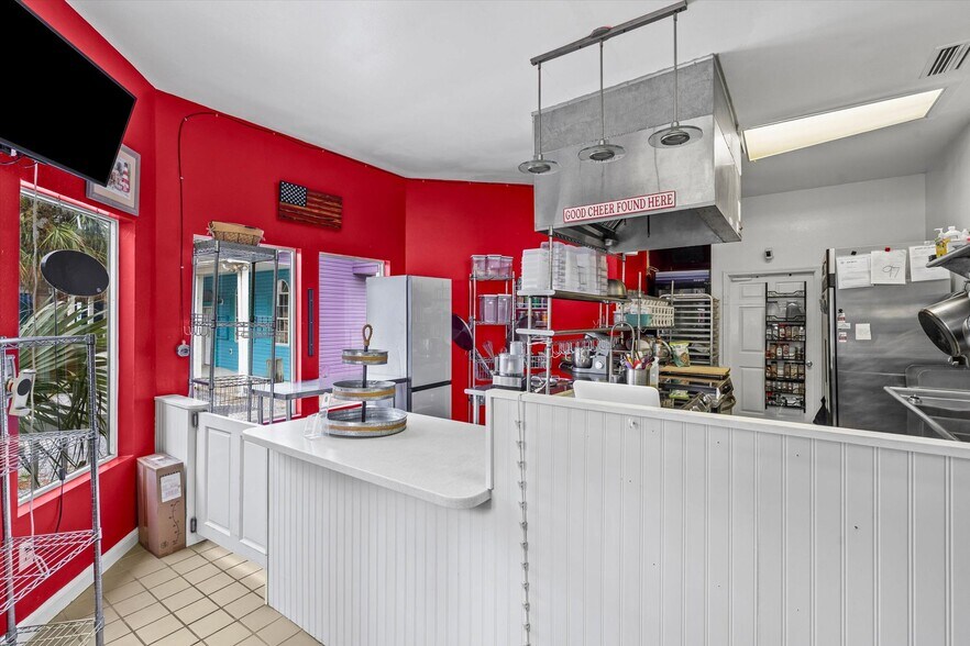 More Photos Of 918 Bienville Blvd, Dauphin Island Flex For Sale