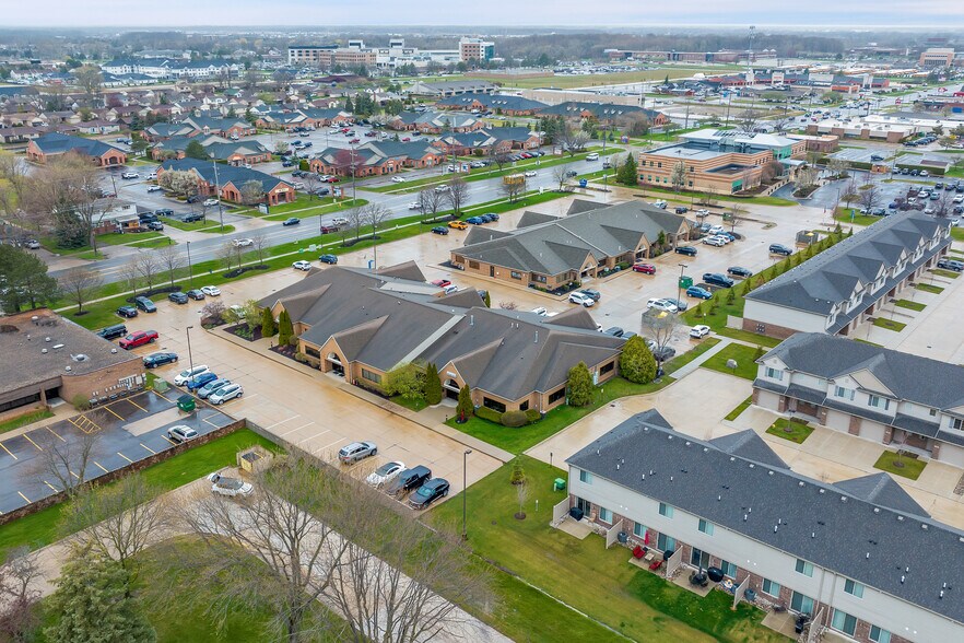 More Photos Of 42490 Garfield Rd, Clinton Township Medical For Lease