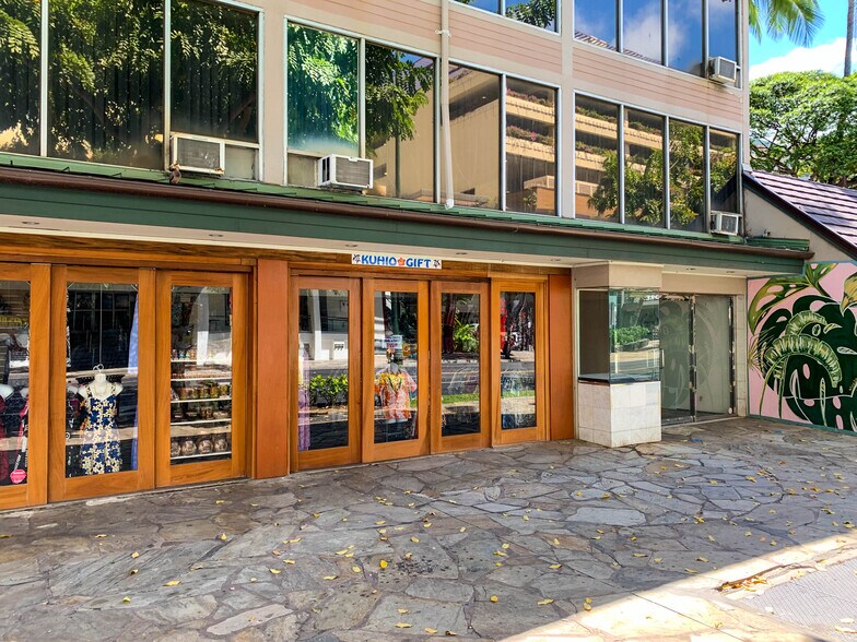 More Photos Of 2310 Kuhio Ave, Honolulu Unknown For Lease