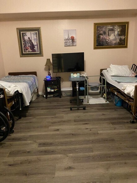 More Photos Of Happy Valley Rd & 83rd Dr, Peoria Assisted Living For Sale