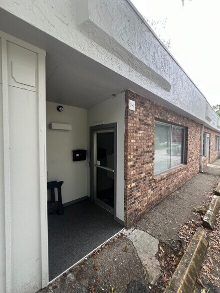 More Photos Of 4000 W Newberry Rd, Gainesville Storefront Retail Office For Sale