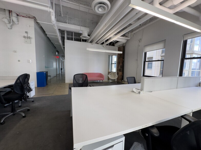 More Photos Of 225 Broadway, New York Office For Lease