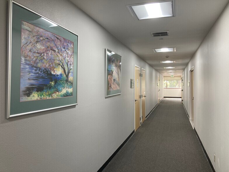 More Photos Of 97 E Brokaw Rd, San Jose Loft Creative Space For Lease