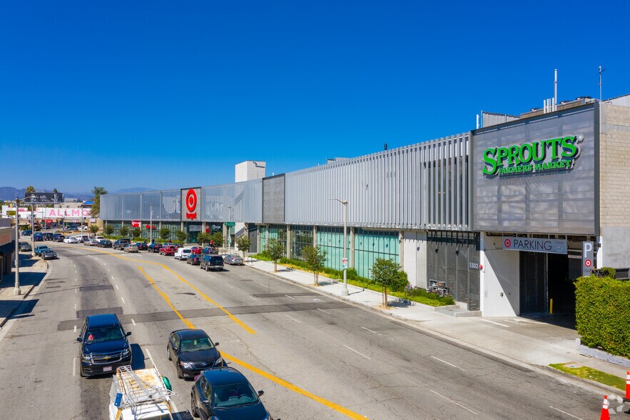 More Photos Of 1302-1342 S La Brea Ave, Los Angeles General Retail For Lease