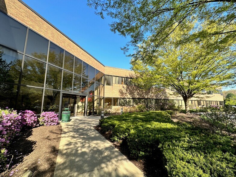 More Photos Of 1781 Highland Ave, Cheshire Medical For Lease