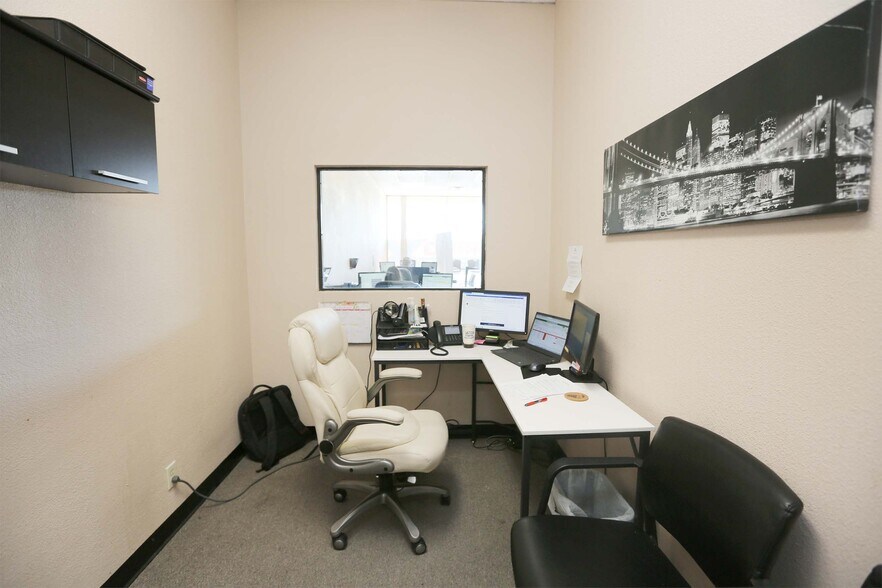 More Photos Of Thomas Rd @ SWC Thomas Rd. & 51st Ave., Phoenix Unknown For Lease