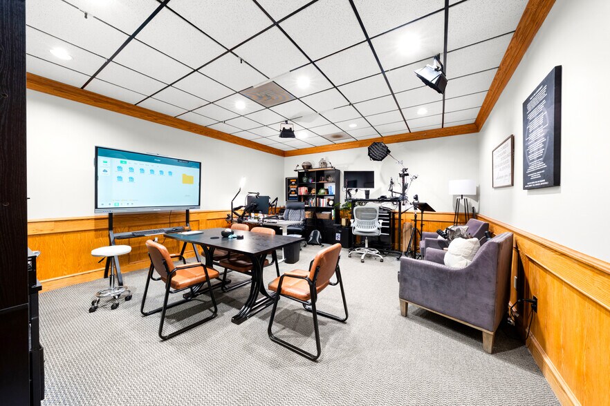 More Photos Of 110 Industrial Dr, Forney Showroom For Sale