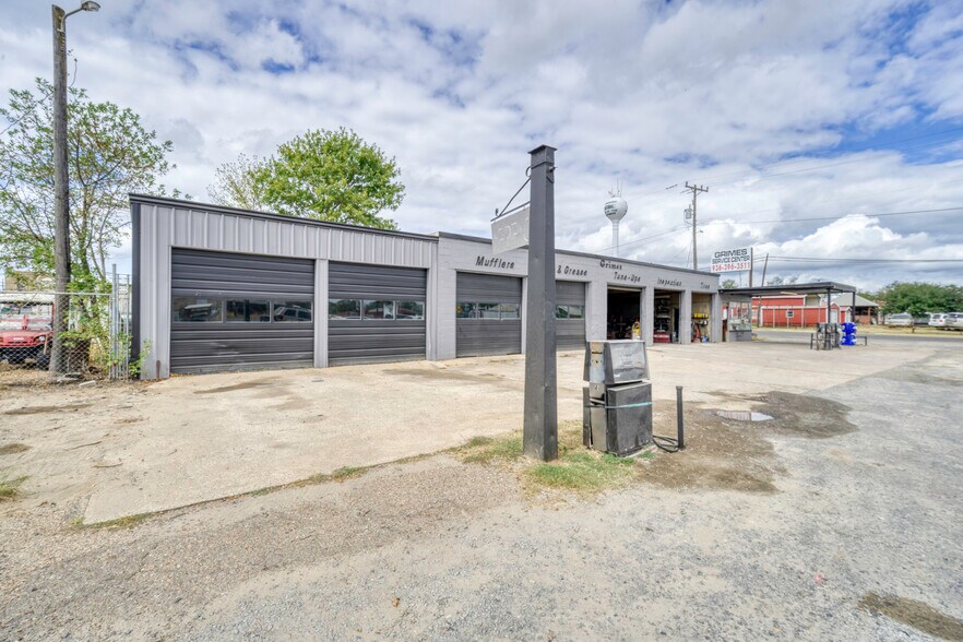 More Photos Of 102 Highway 39 S, Normangee Specialty For Sale