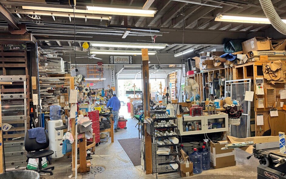 More Photos Of 4195 12 Mile Rd, Berkley Storefront Retail Office For Sale